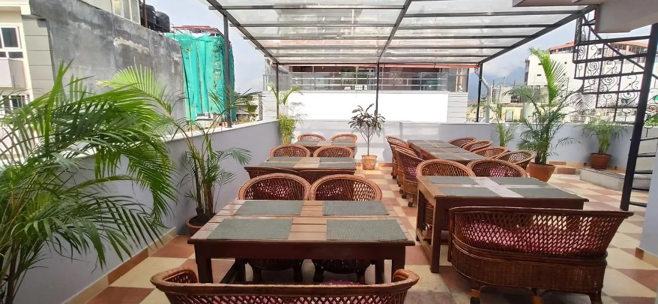 Hotel Pipal Tree Κατμαντού